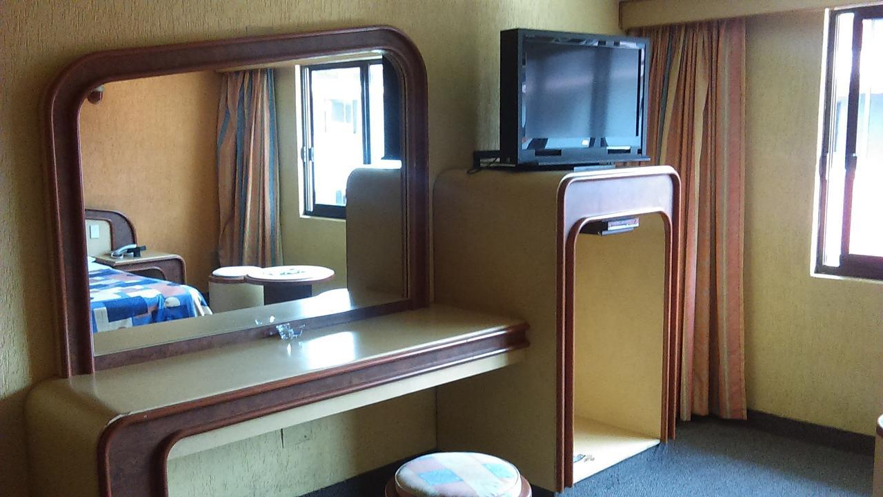 Hotel Aeropuerto Toluca Eksteriør billede