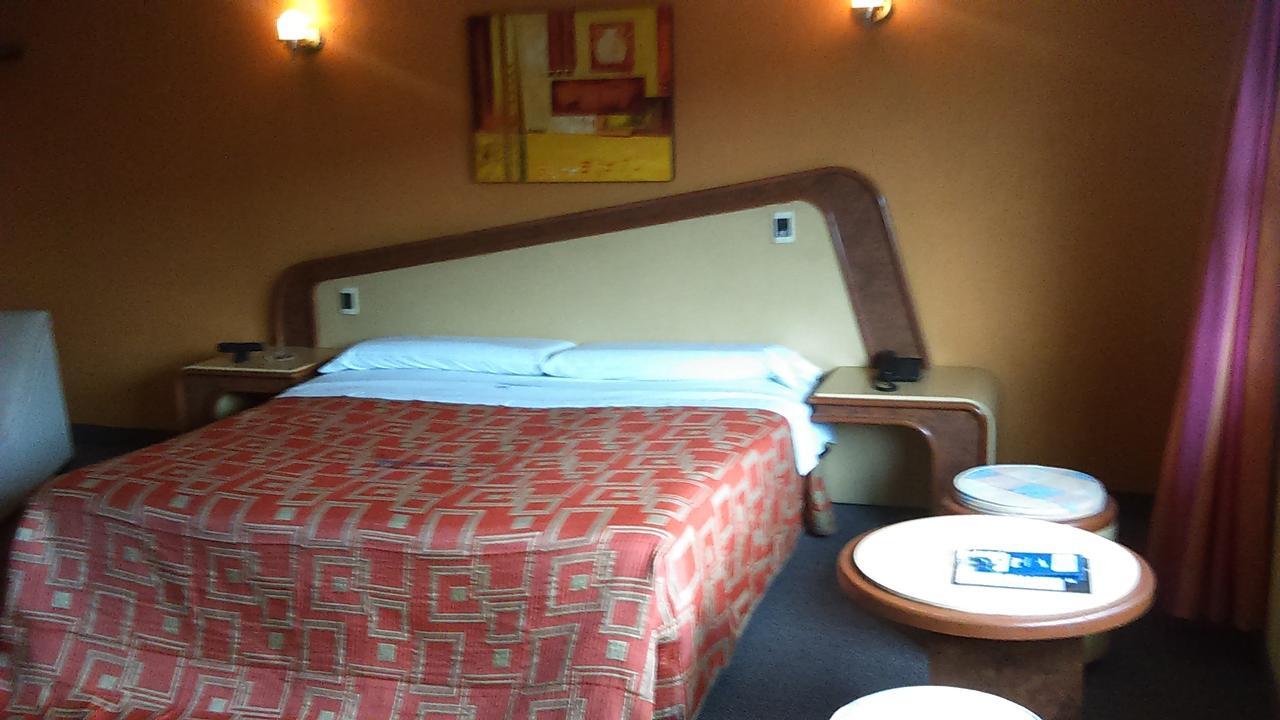 Hotel Aeropuerto Toluca Eksteriør billede