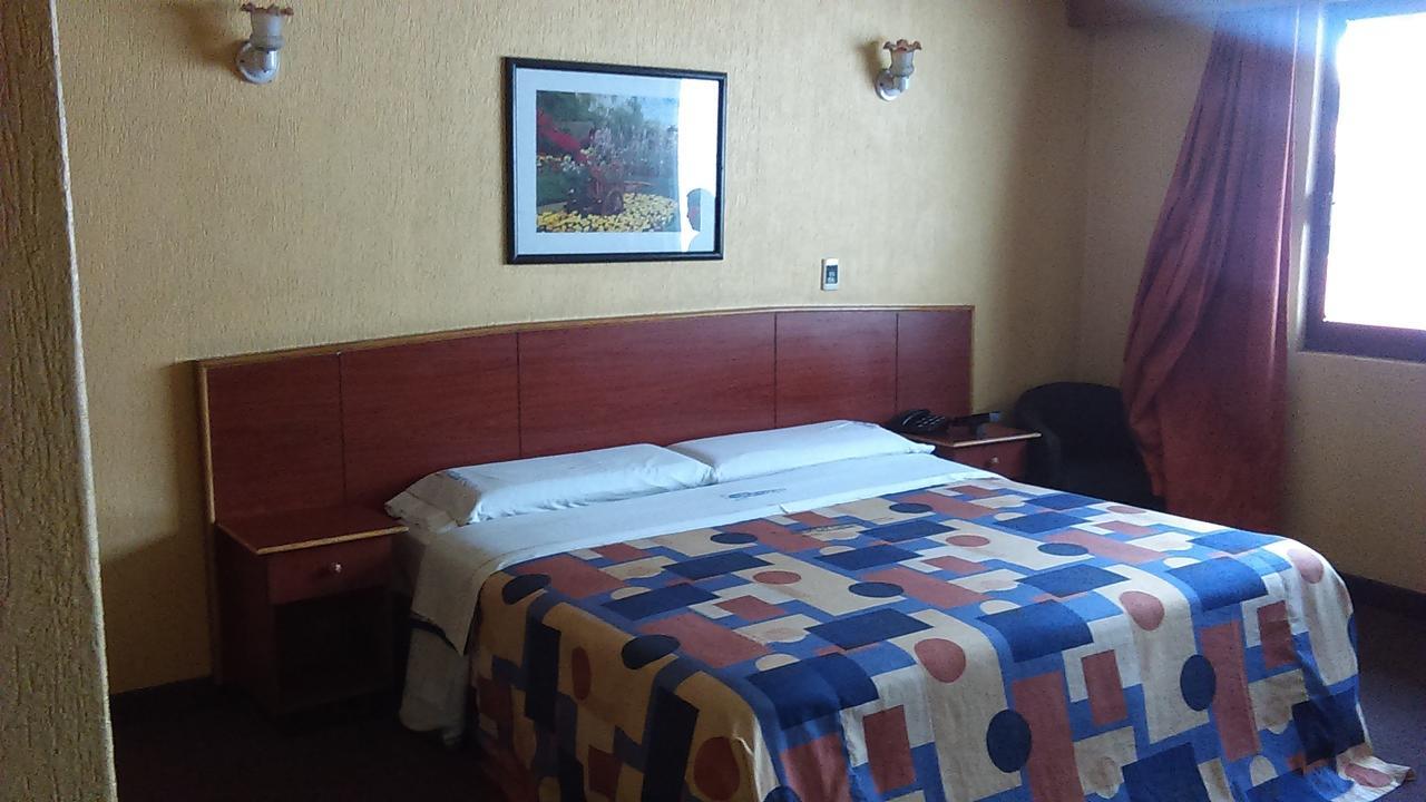 Hotel Aeropuerto Toluca Eksteriør billede